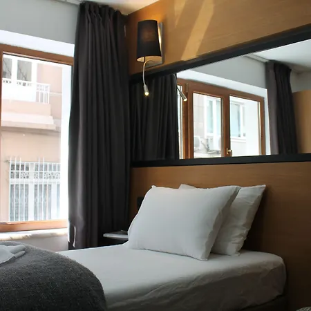 Xenia Taksim 3*