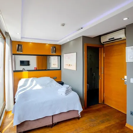 ホテル Xenia Taksim 3*