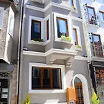 Xenia Taksim Hotel 3*