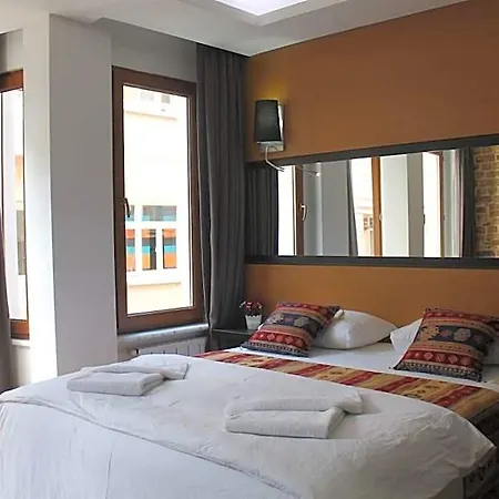 Xenia Taksim 3*